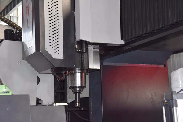 數(shù)控龍門銑床、龍門加工中心及立式加工中心刀庫卡刀故障的原因及解決辦法