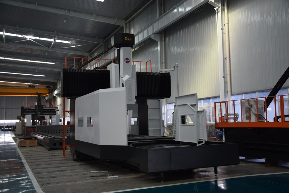 數(shù)控龍門(mén)銑床.jpg 數(shù)控龍門(mén)銑床.jpg