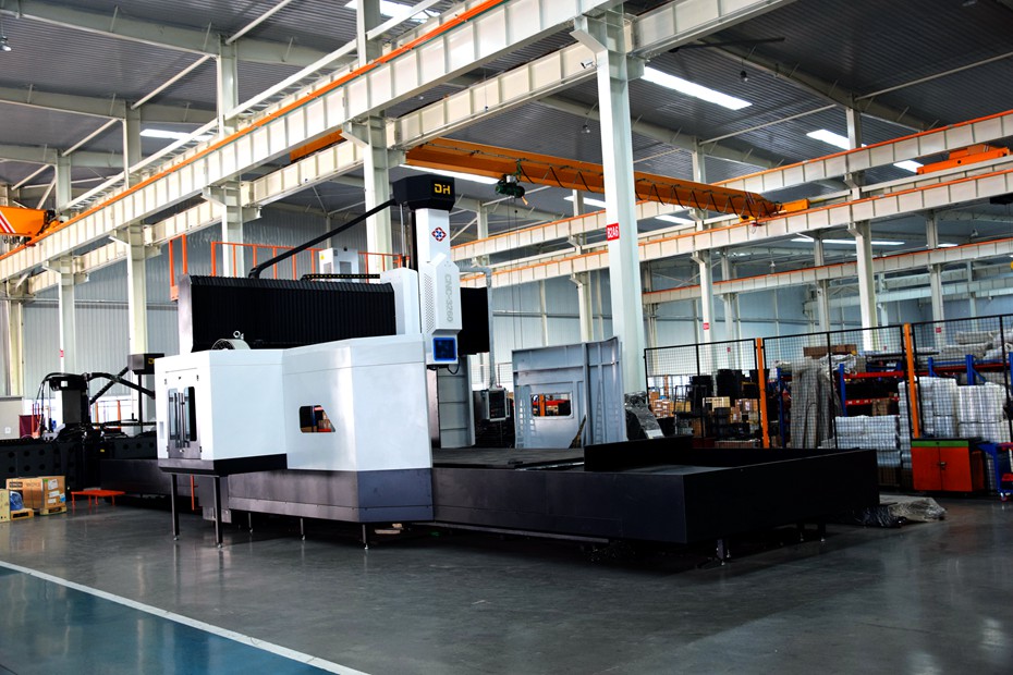 大型龍門加工中心.jpg 大型龍門加工中心.jpg